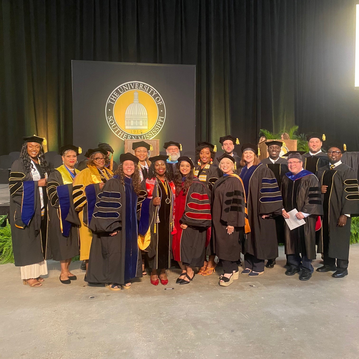Photo of Spring 2025 graduates