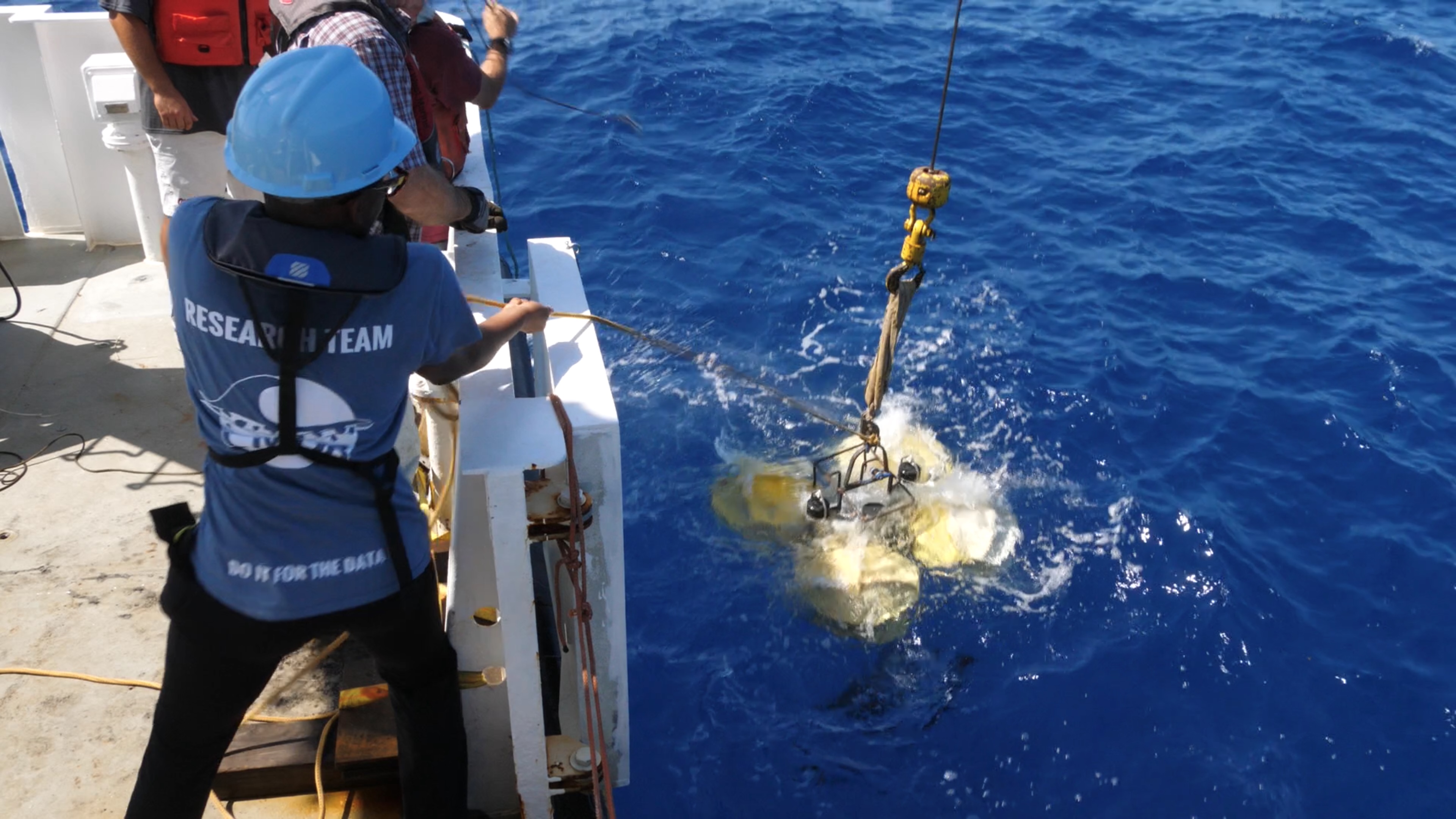 Intern deploys deep-sea ocean technology