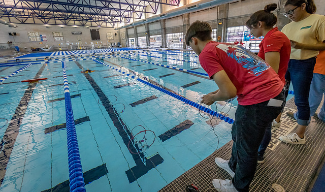 Student at SeaPerch Challenge