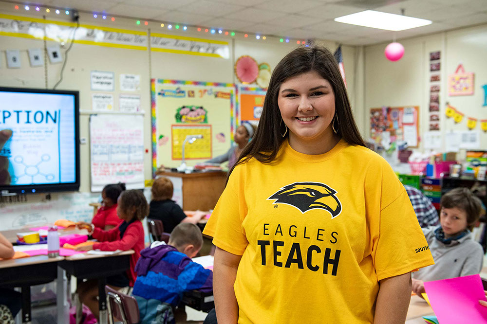 USM student and undergraduate teacher resident Bayleigh Kennedy at Petal Elementary School.