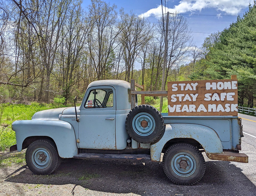  Liz Nealon, "Rural Lockdown," archival pigment print (Craryville, N.Y.)