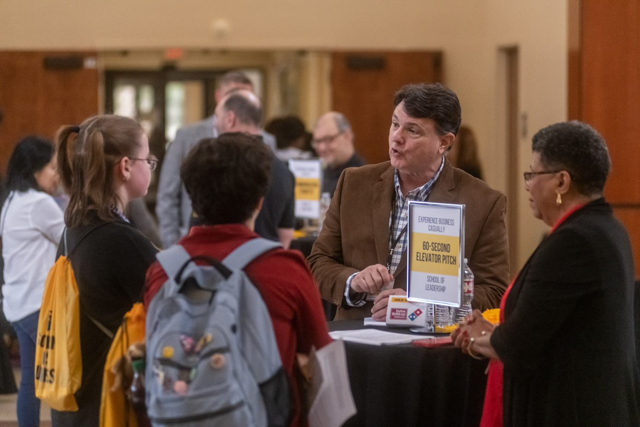 School of Management welcomed learners to “Experience Enterprise Casually” for job assistance, networking opportunities