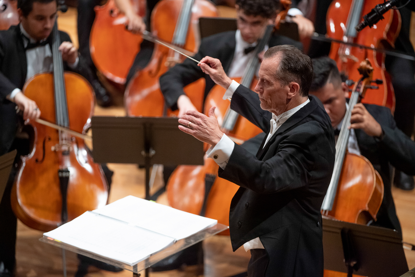 Symphony abre temporada 104 con emocionante música latina