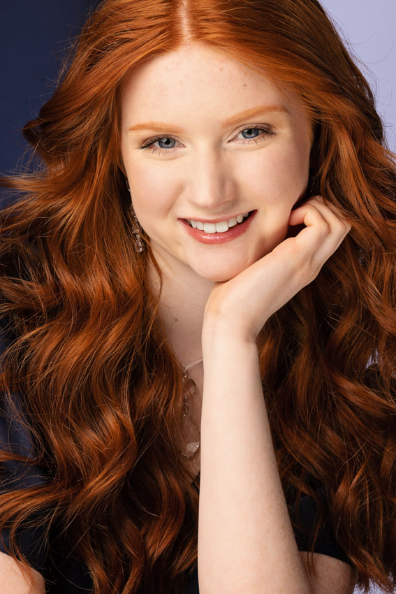 Elizabeth Brady Headshot