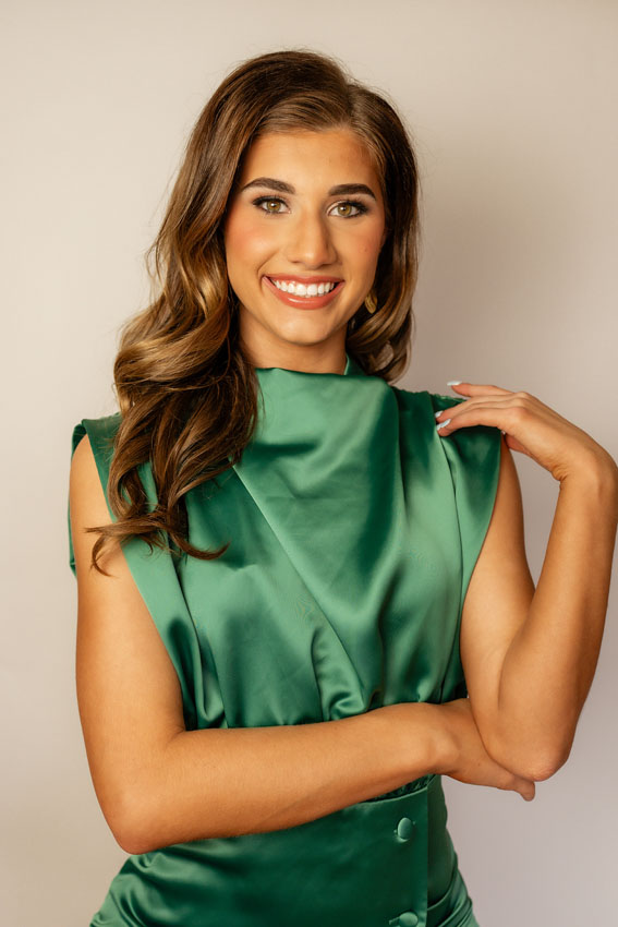 Madelyn Barrentine Headshot