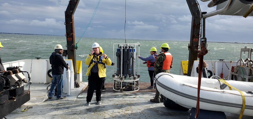 Featured in EPA Trash Free Waters Publication: USM School of Ocean Science and Engineering Student Cruise