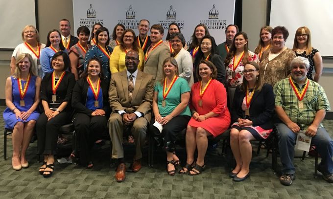 First cohort of USM's ACUE Distinguished Teaching Scholars with Dr. Bennett