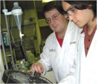 photograph of SEED students working in the laboratorry